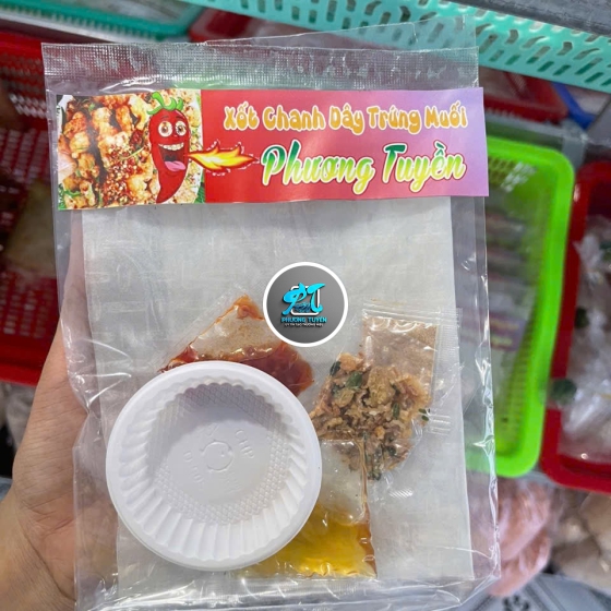 Bánh tráng phơi sương xốt chanh dây trứng muối