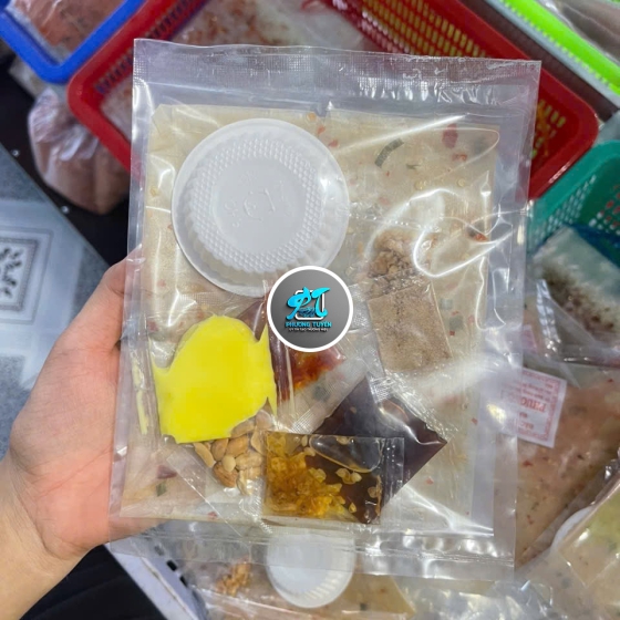 Bánh tráng chấm ớt riêm xanh